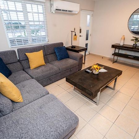 Luxury Retreat With Private Jacuzzi And Mountain Views Free Parking Apartamento Ponce Exterior foto