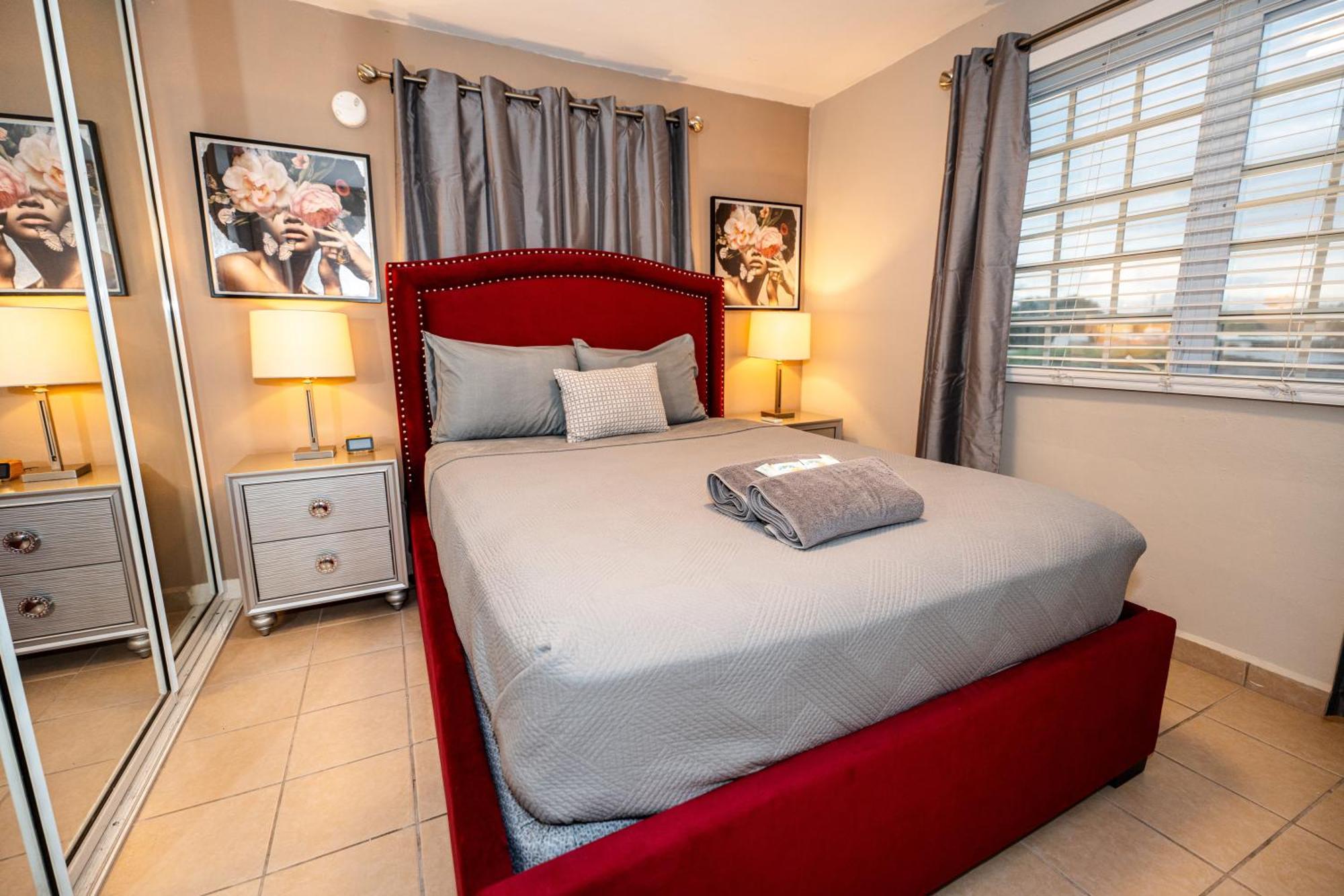 Luxury Retreat With Private Jacuzzi And Mountain Views Free Parking Apartamento Ponce Exterior foto